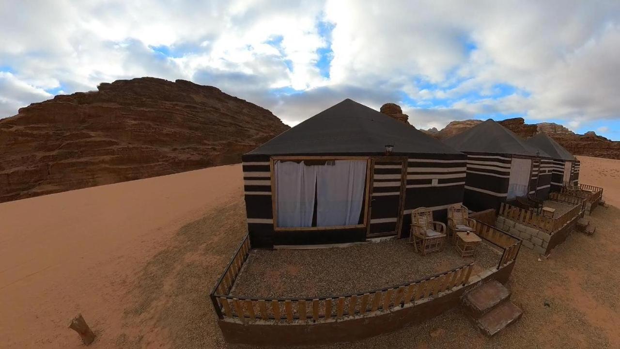 Bedouin Life Camp Hotel Wadi Rum Eksteriør billede