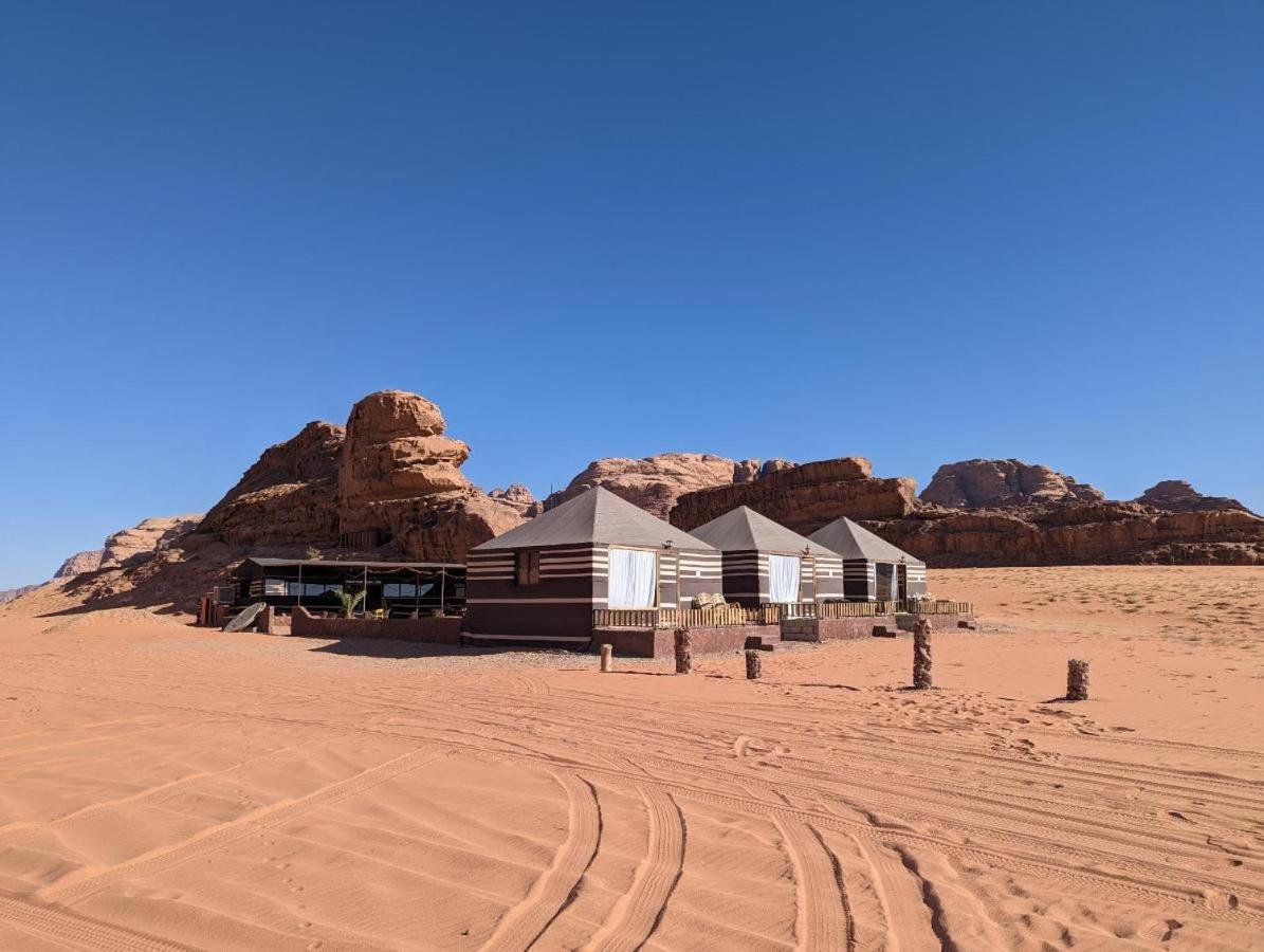 Bedouin Life Camp Hotel Wadi Rum Eksteriør billede