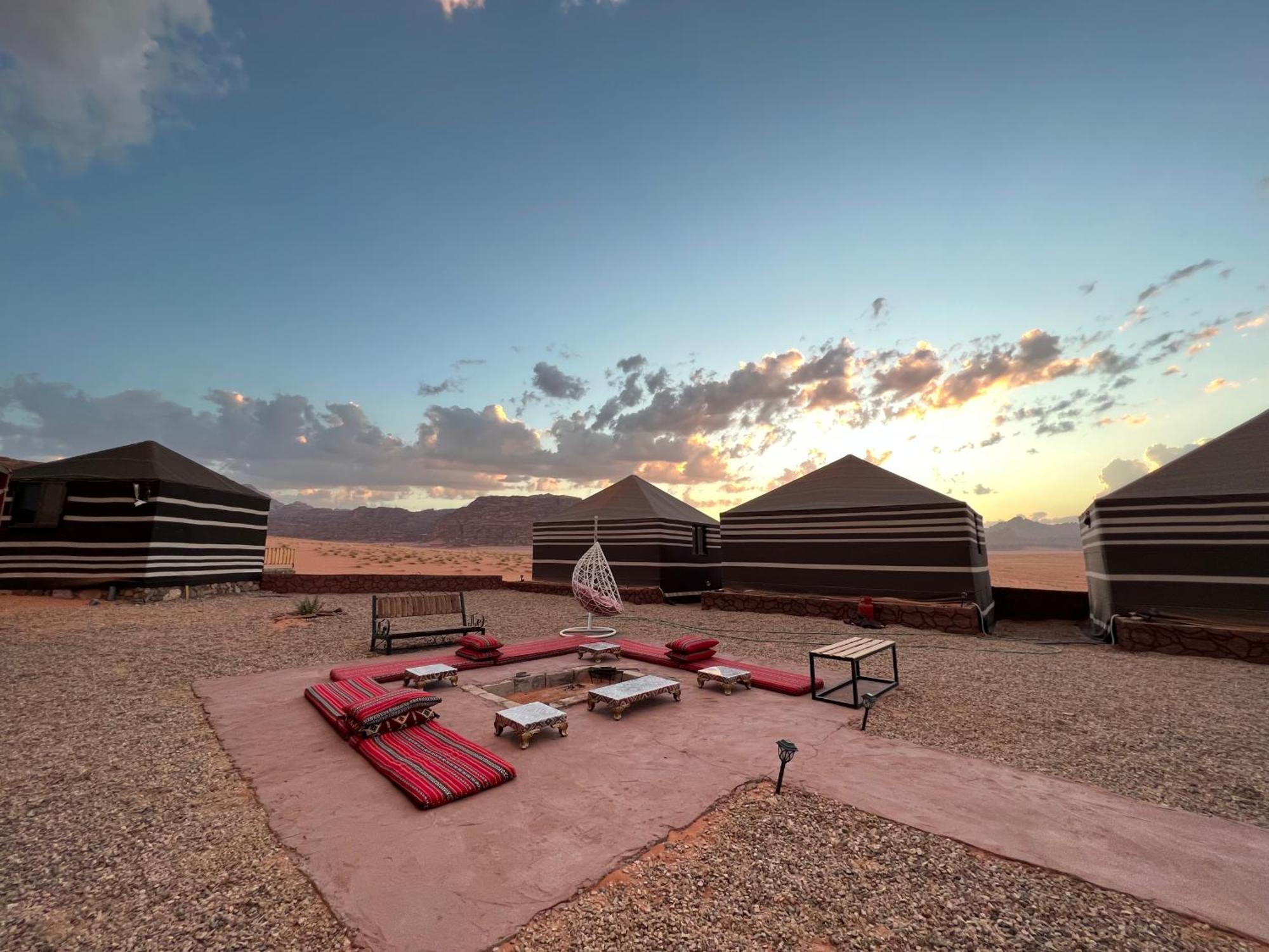 Bedouin Life Camp Hotel Wadi Rum Eksteriør billede